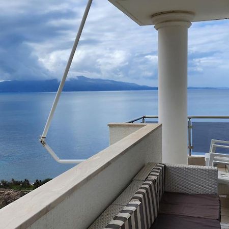 White Residence Luxury Apartments Саранда Екстер'єр фото