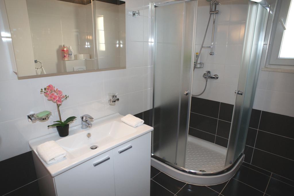 White Residence Luxury Apartments Саранда Номер фото