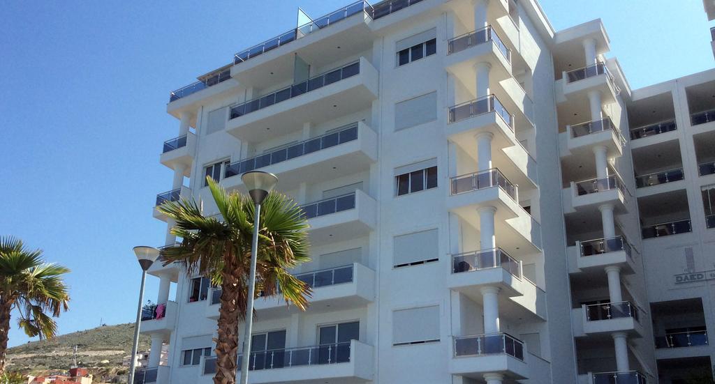 White Residence Luxury Apartments Саранда Екстер'єр фото