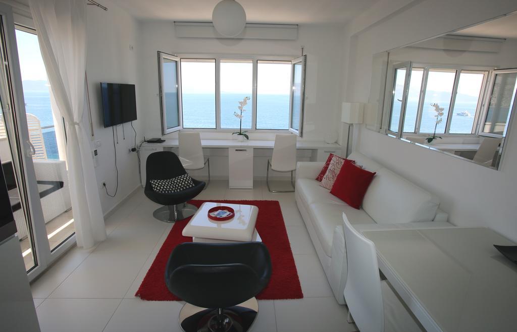 White Residence Luxury Apartments Саранда Екстер'єр фото