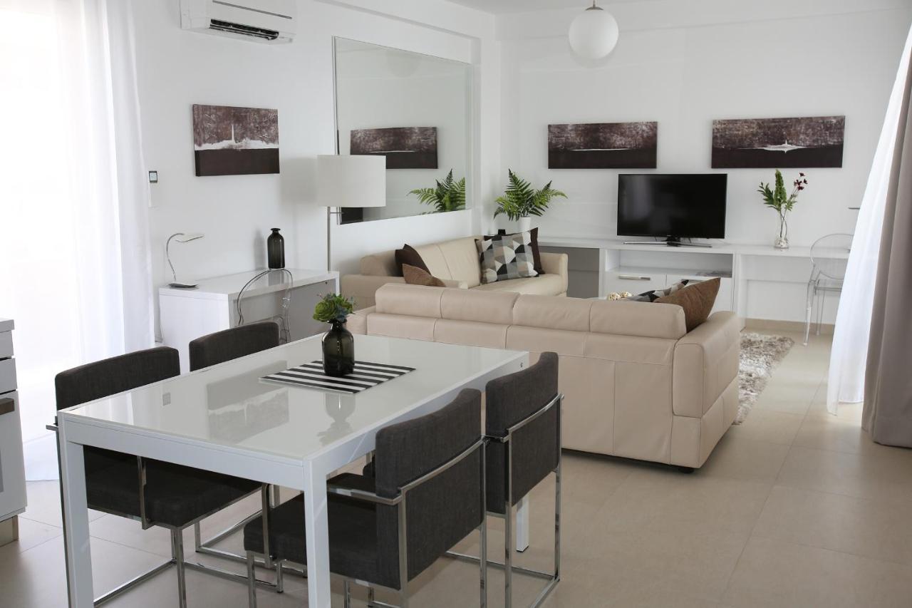 White Residence Luxury Apartments Саранда Екстер'єр фото
